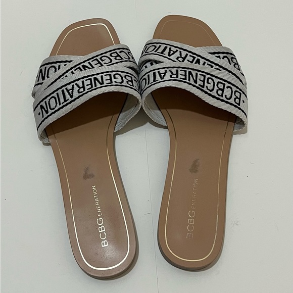 Bcbg black and white sandal size 10- like new - Picture 2 of 13